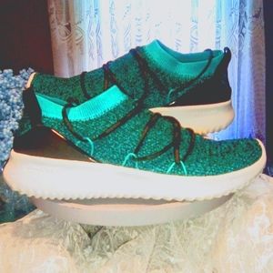 Women's Adidas SNEAKERS Size 10